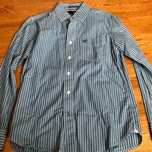 Men’s American Eagle button down size small